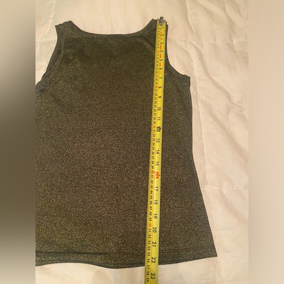 Brand unknown see photo for measurements medium sized women’s elastane tank top - Picture 4 of 7